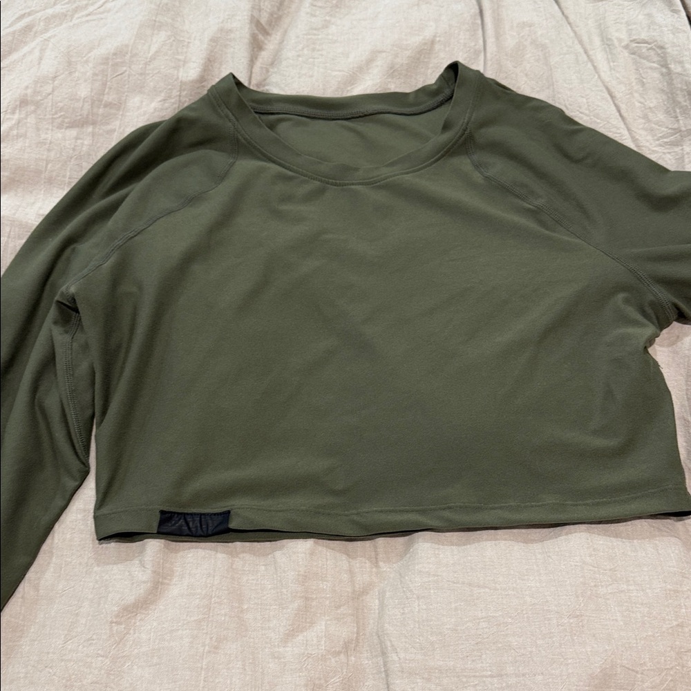 Alphalete Green Long Sleeve Crop Top size XL